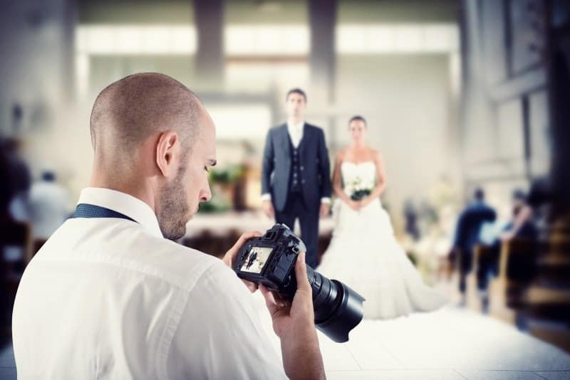 Choosing the best photographer for your wedding photos